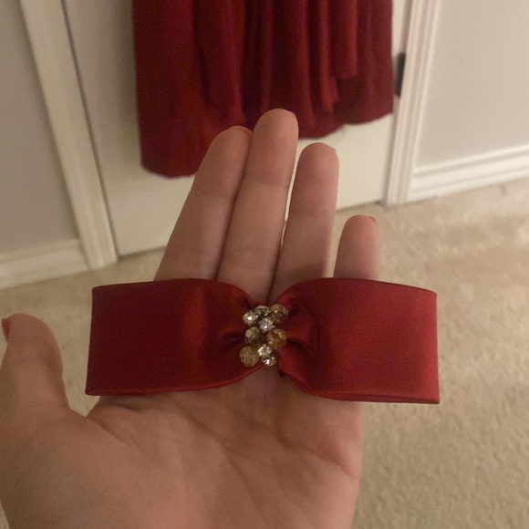 STUNNING Red Gown: Prom dress! - Picture 6 of 6